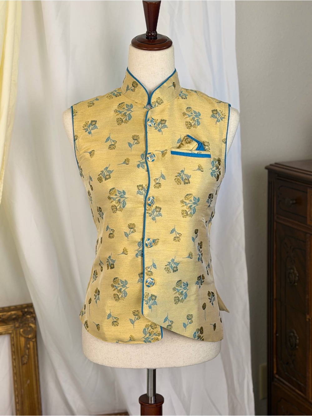 Sleeveless Nehru Mandarin Collar Floral Vest Shirt - Traditional Indian Vest